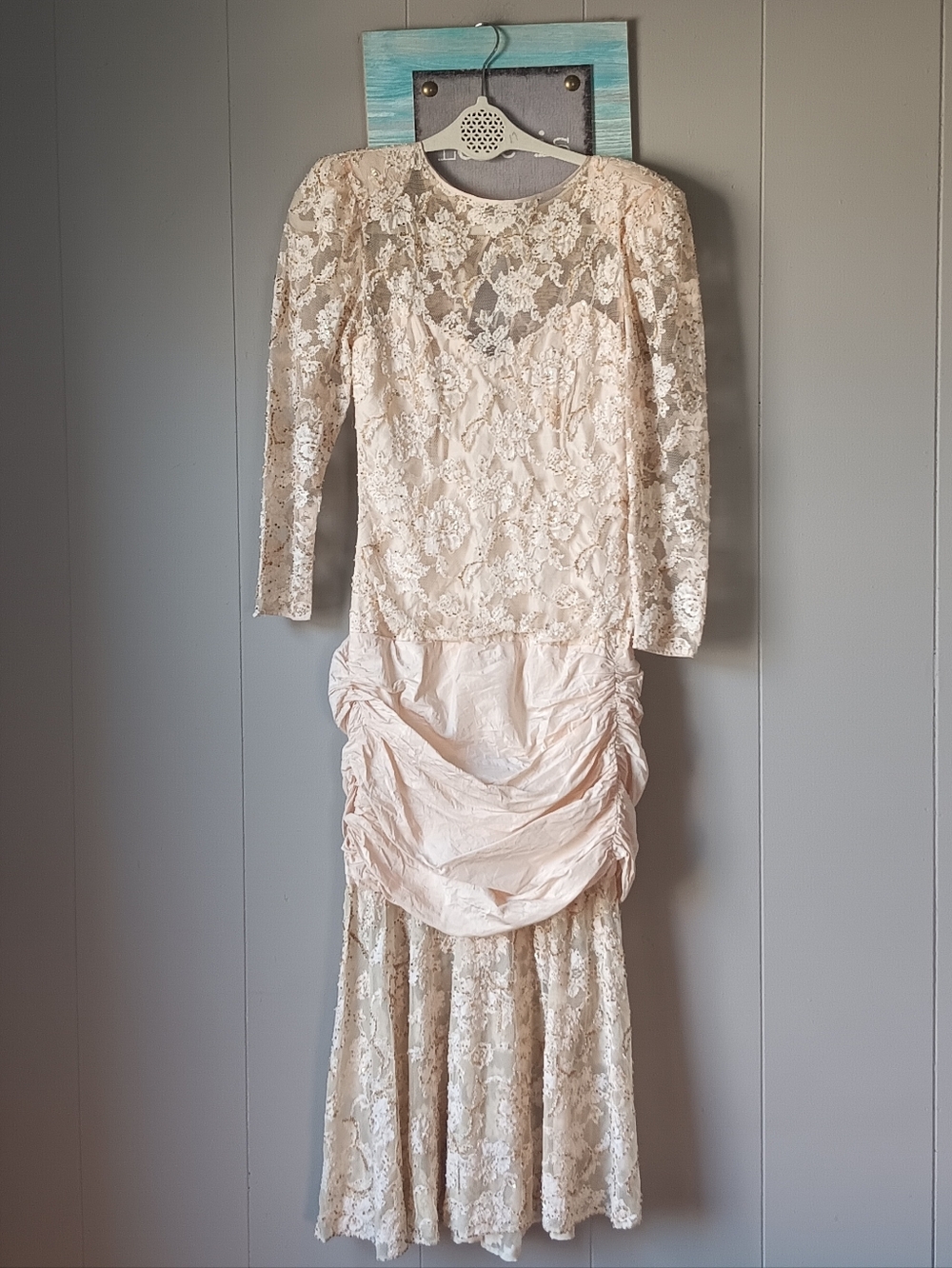 Stunning VERY Vintage Cream Embellishments Floral Lace Taffeta Cocktail Dress⚘️